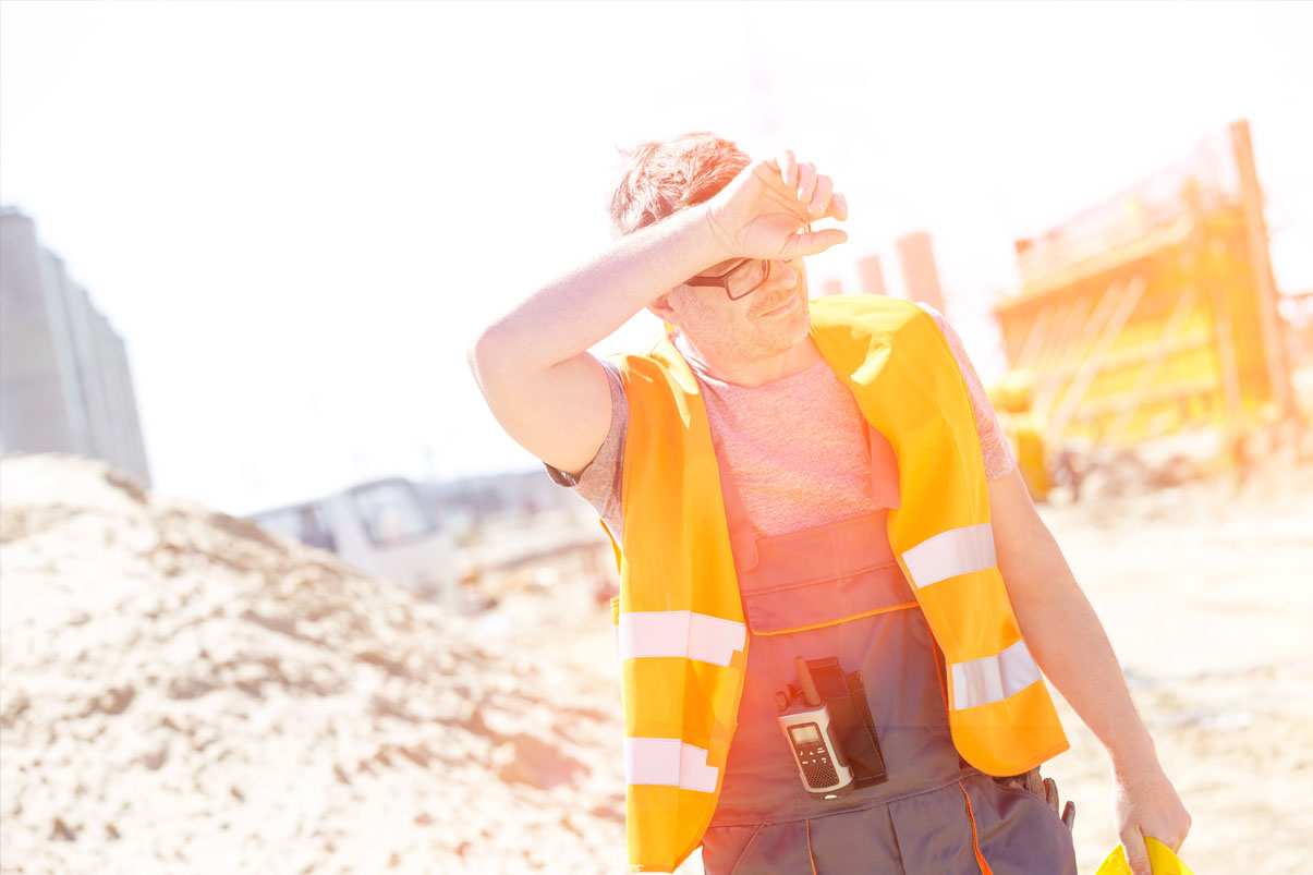 You are currently viewing Skilled Trades Summer Safety: Heat Stress Prevention Tips